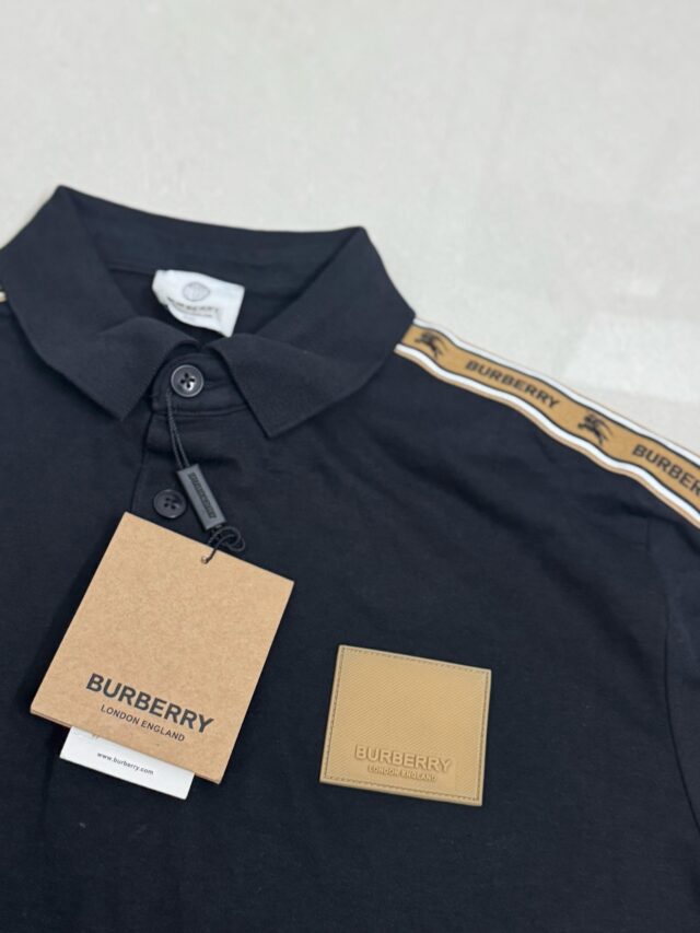 Burberry t shirt - Image 3