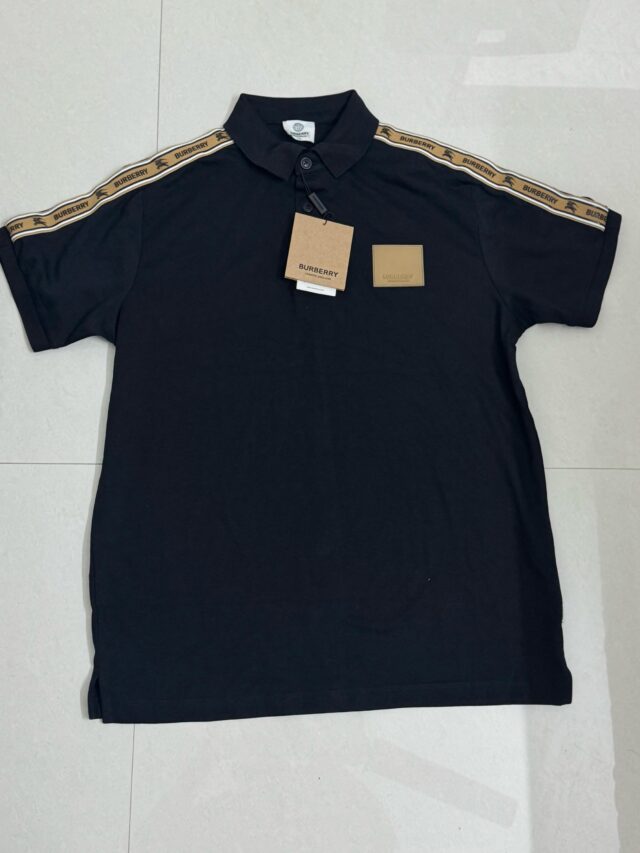Burberry t shirt