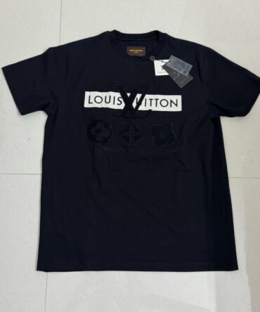 Authentic louis Vuiton
