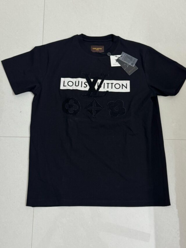 Authentic louis Vuiton