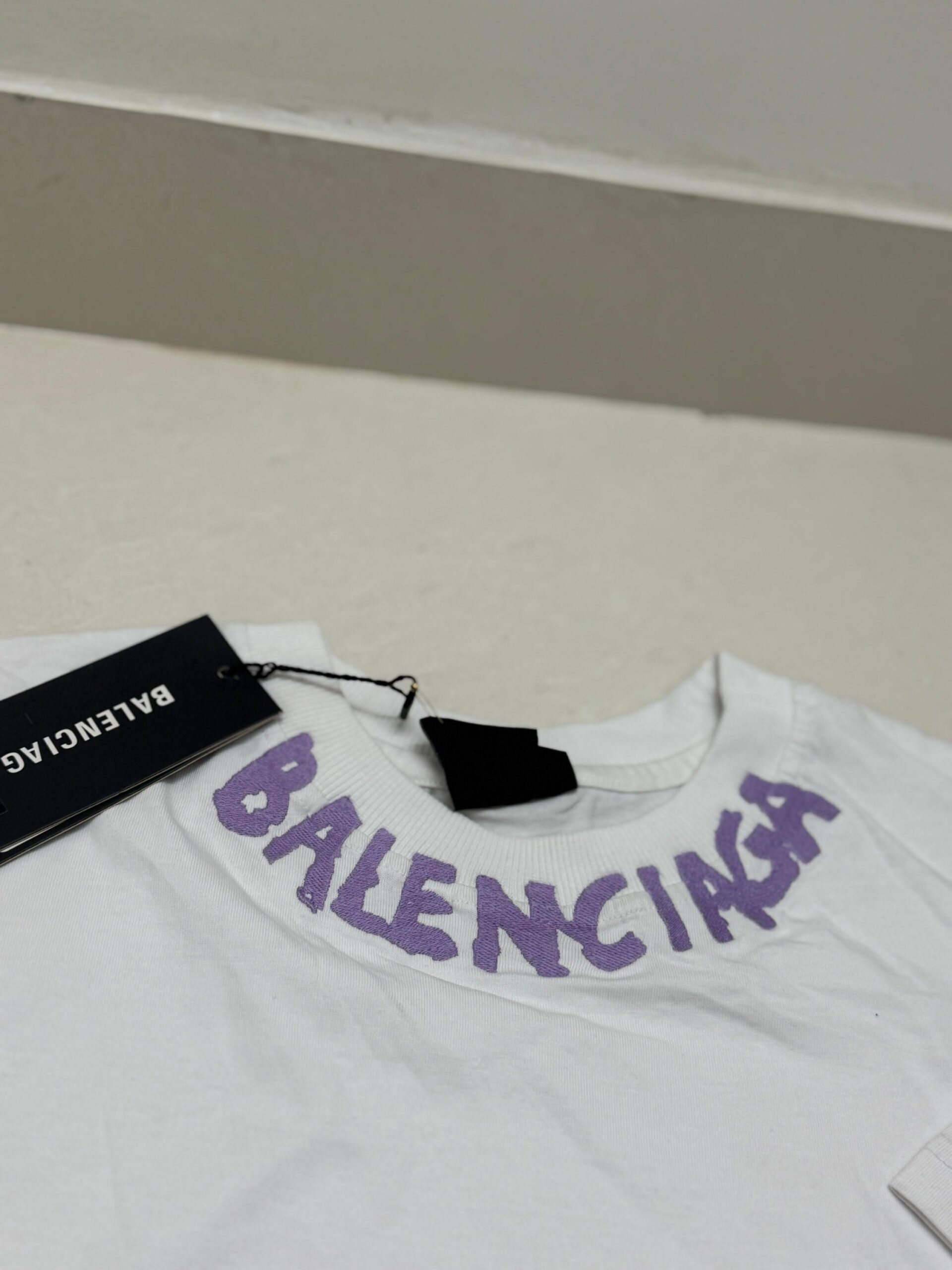 Authentic Balenciaga
Size M/40
₹499-/ - Image 2