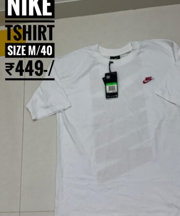 Authentic nike
Size m/40