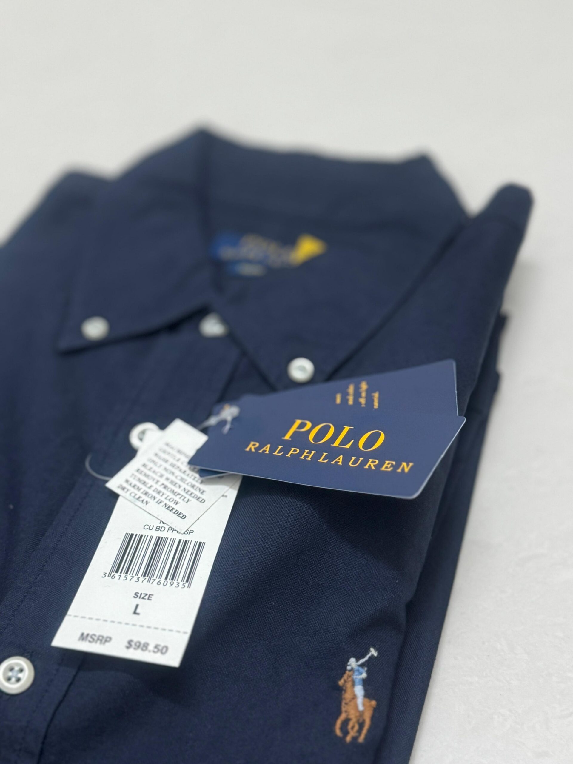 Authentic Ralph lauren
Oxford fabric
Size L/44
₹1199-/ - Image 5