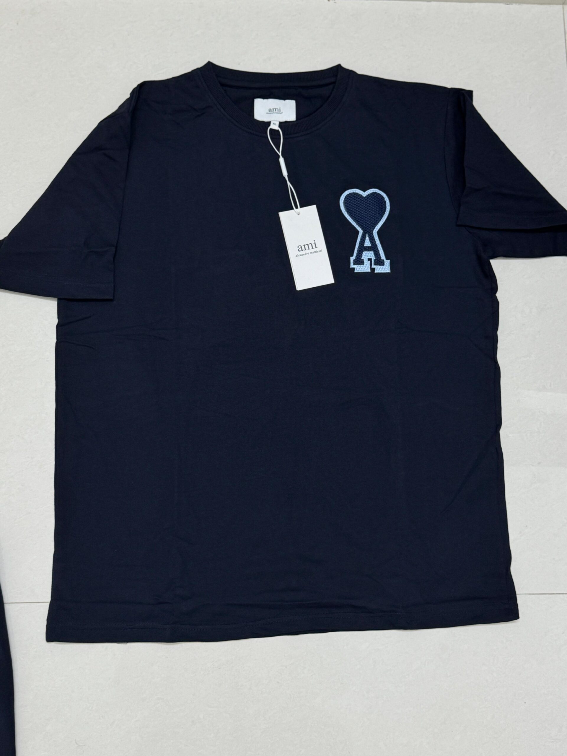 Authentic Ami Paris
Size s/40
₹499-/