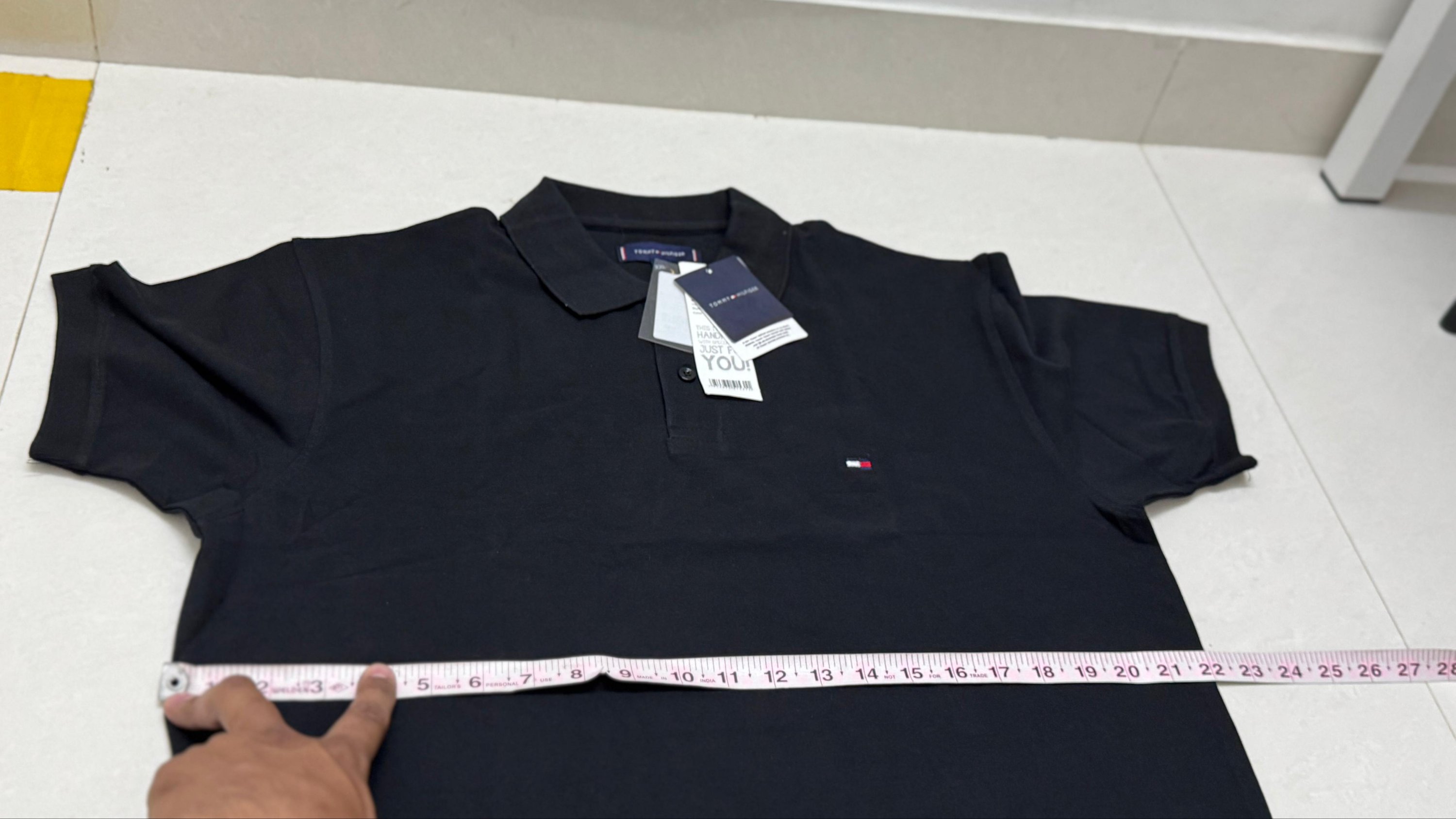 Authentic Tommy Hilfiger
Size xl /44
₹699-/ - Image 4