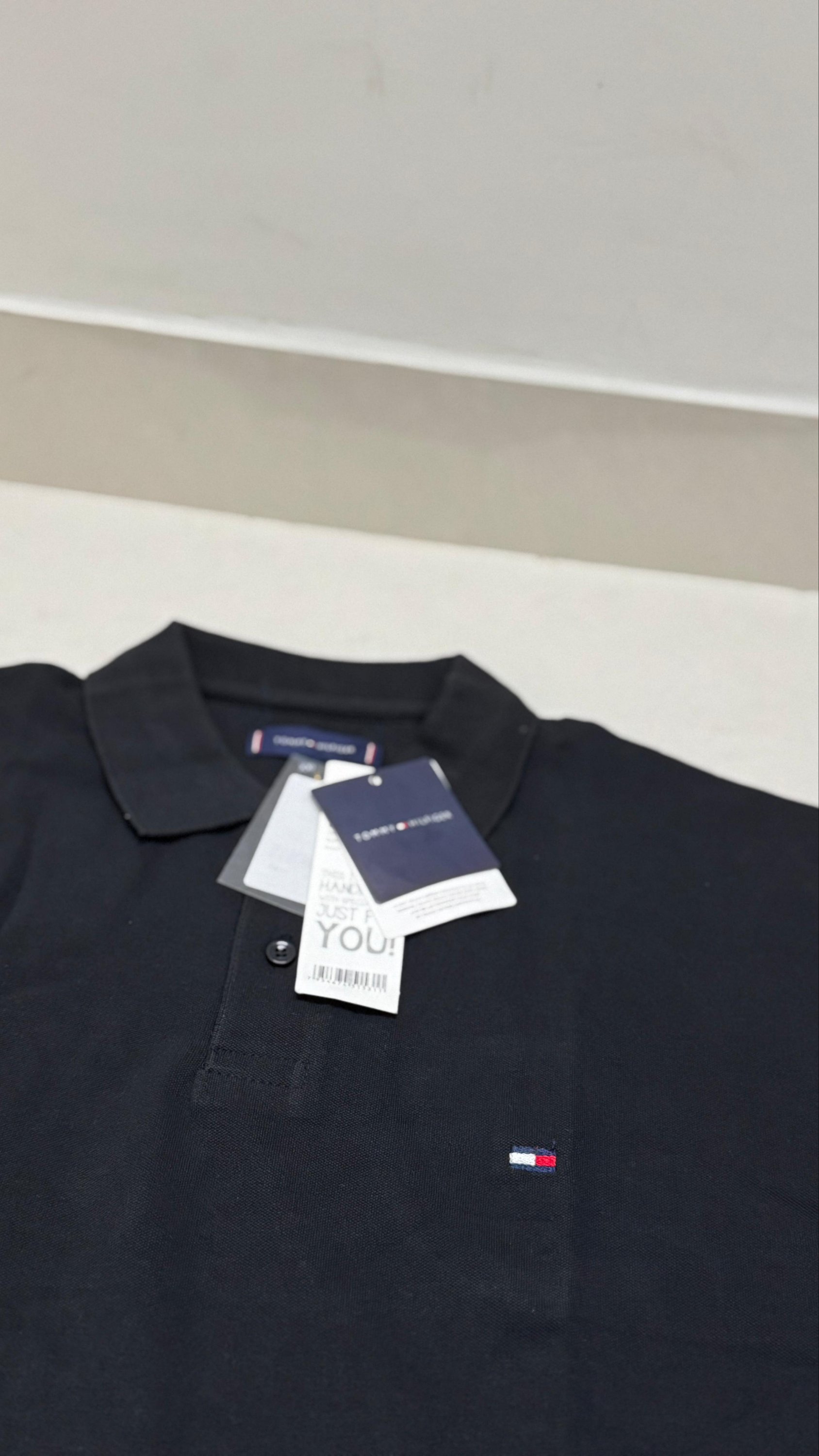 Authentic Tommy Hilfiger
Size xl /44
₹699-/ - Image 3
