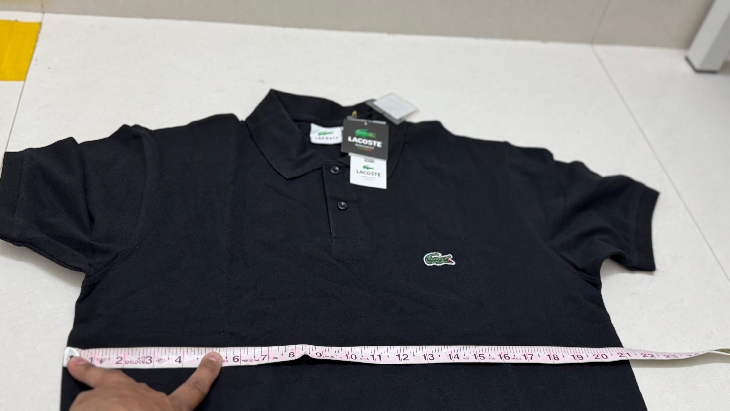 Authentic Lacoste
Size L/42
₹699-/ - Image 4