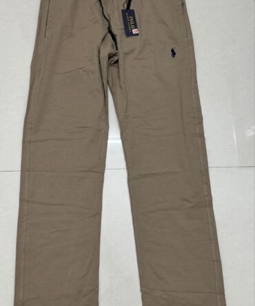 Authentic Ralph lauren lower
Size xl fits 34 easily 
Zip pockets 
Straight fit cotton fabric 
₹1199-/