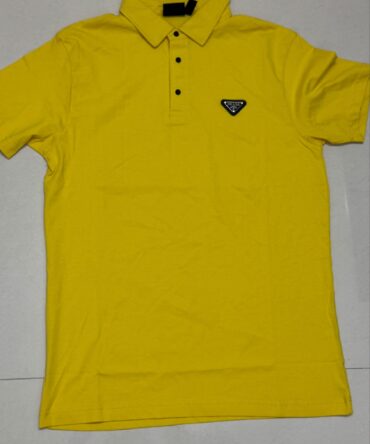 Prada t shirt
Size m/40
₹699-/