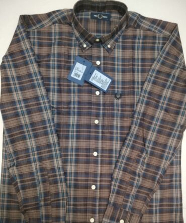 Fred Perry
Light cotton fabric
Size L/42
₹799-/