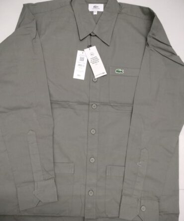 Lacoste Hunter shirt
Size xxl /46
₹799-/