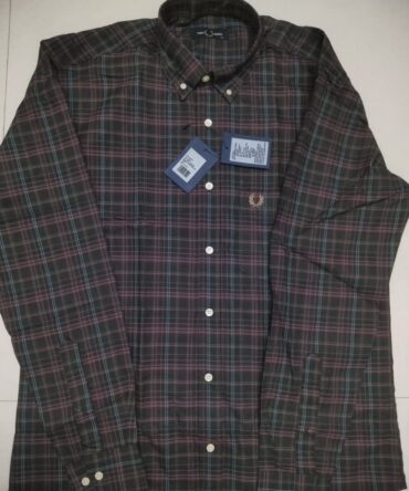 Fred Perry
Oxford fabric
Size xL/44
₹799-/