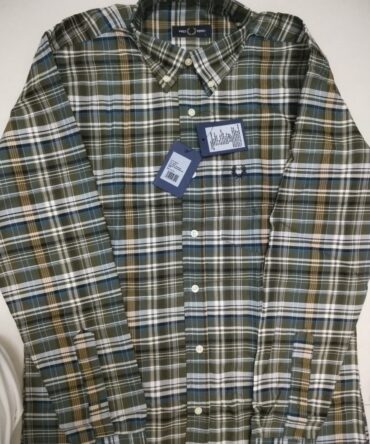 Fred Perry
Oxford fabric
Size L/42
₹799-/
