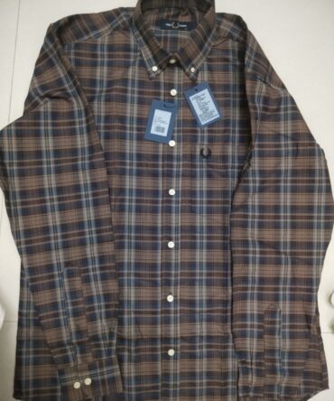Fred Perry
Light cotton fabric
Size xl /44
₹799-/