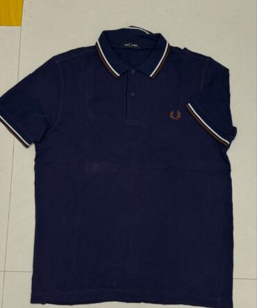 Fred perry
Size m/42
₹799-/