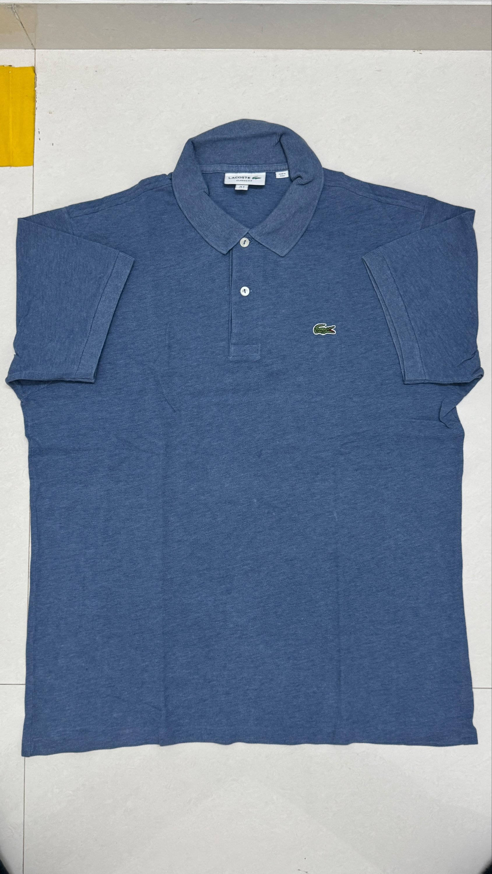 Lacoste t shirt
Size L/44
₹999-/