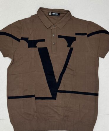 Versace t shirt
Superb knitting fabric 
Size L/44
₹899–