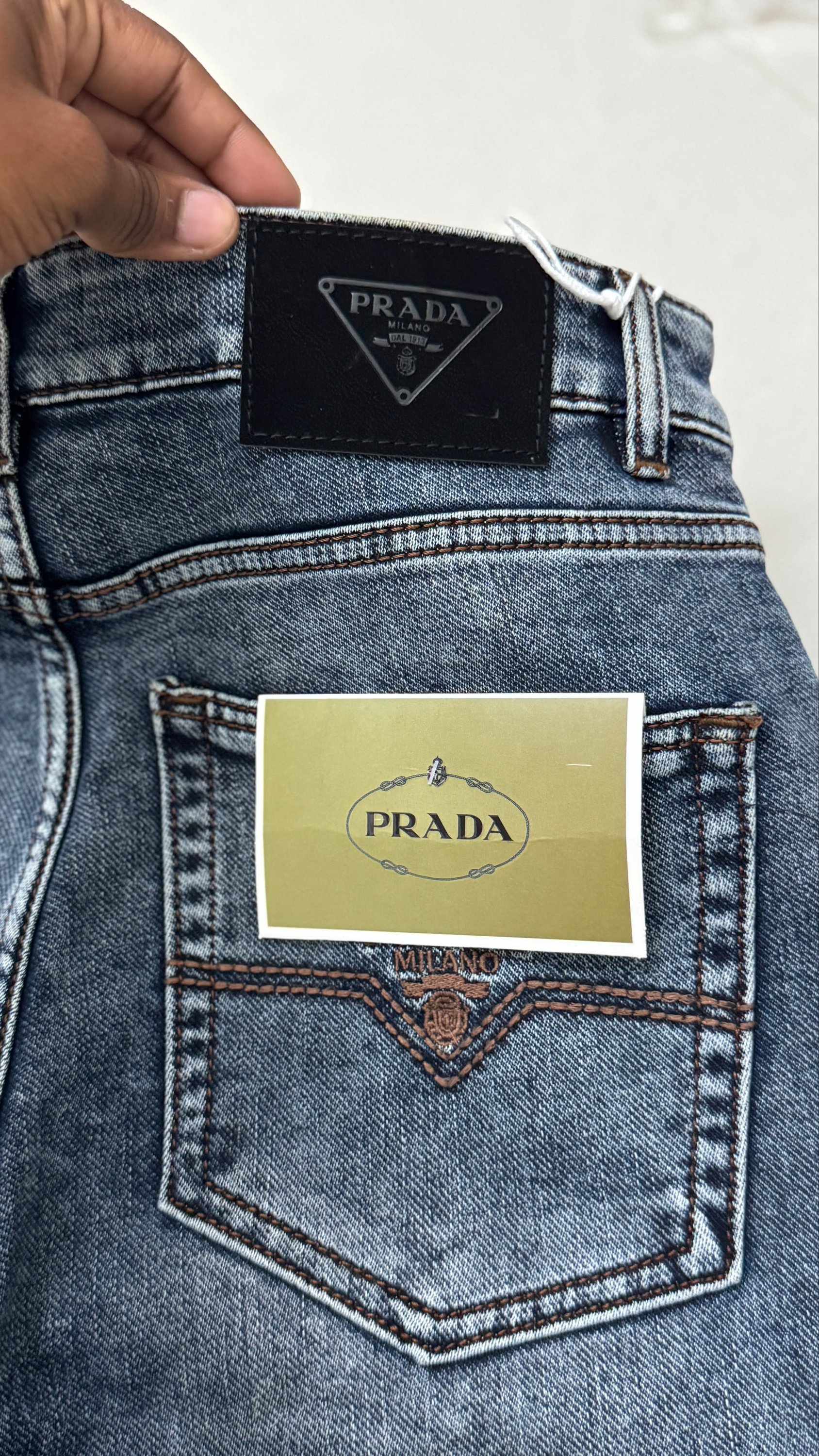 Prada jeans
Size 32
Straight fit - stretching fabric
₹1299-/ - Image 6