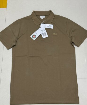Lacoste t shirt
Size xl/42
₹899-/