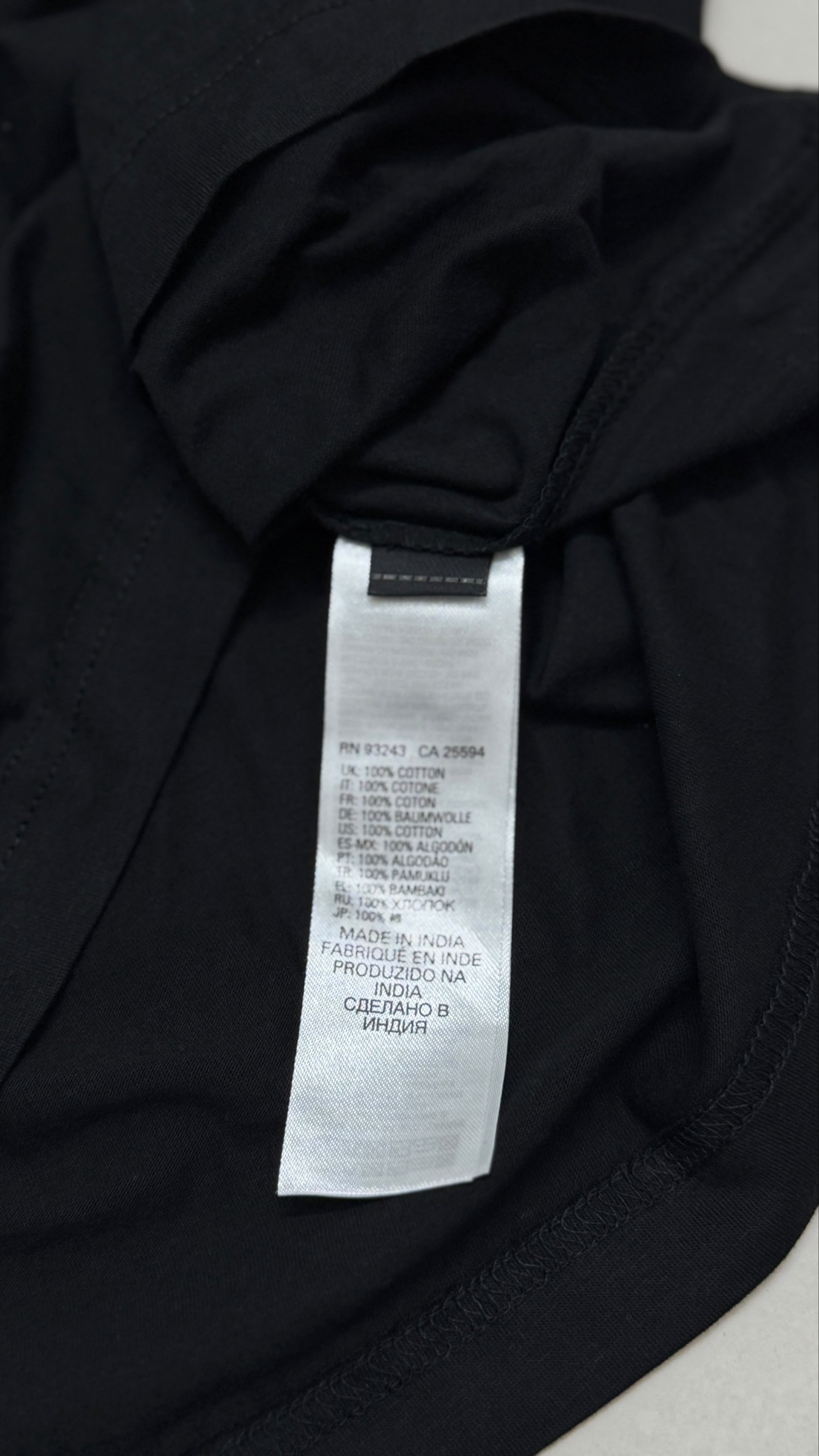 Diesel t shirt
Size m/40
₹749-/ - Image 3