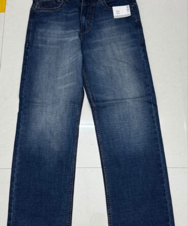 Dior jeans
Size 32
Straight fit
₹1299-/