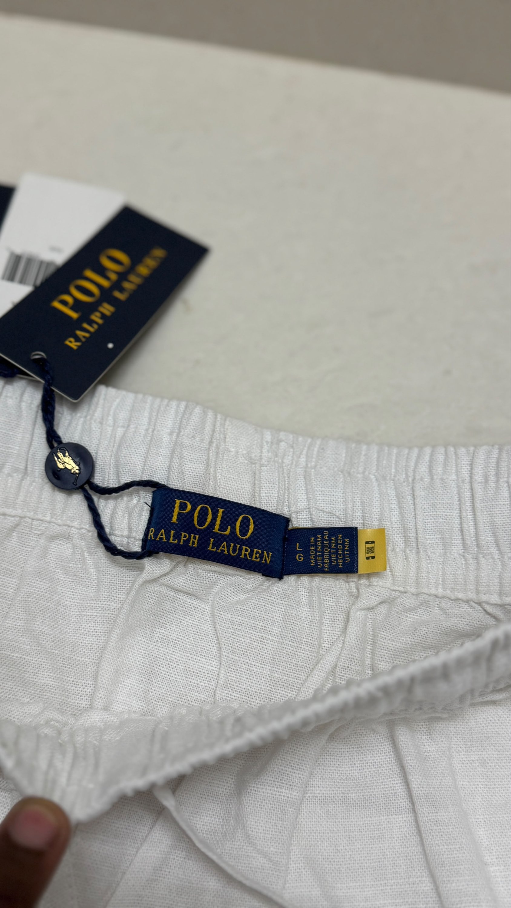 Ralph lauren
Linen track pant
Size L fits 32 waist
₹1099-/ - Image 3