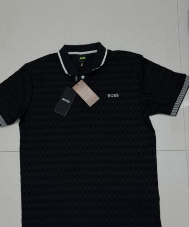 Hugo boss
Stretching t shirt
Size L/42
₹699-/