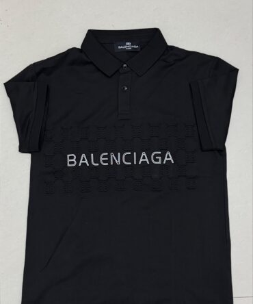 Balenciaga t shirt
Size m/40
₹799-/