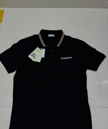 Burberry t shirt
Size L/40-42
Made in Thailand
₹899-/