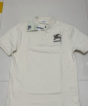Burberry t shirt
Size xxL (chest 44-46)
Made in Thailand
₹899-/