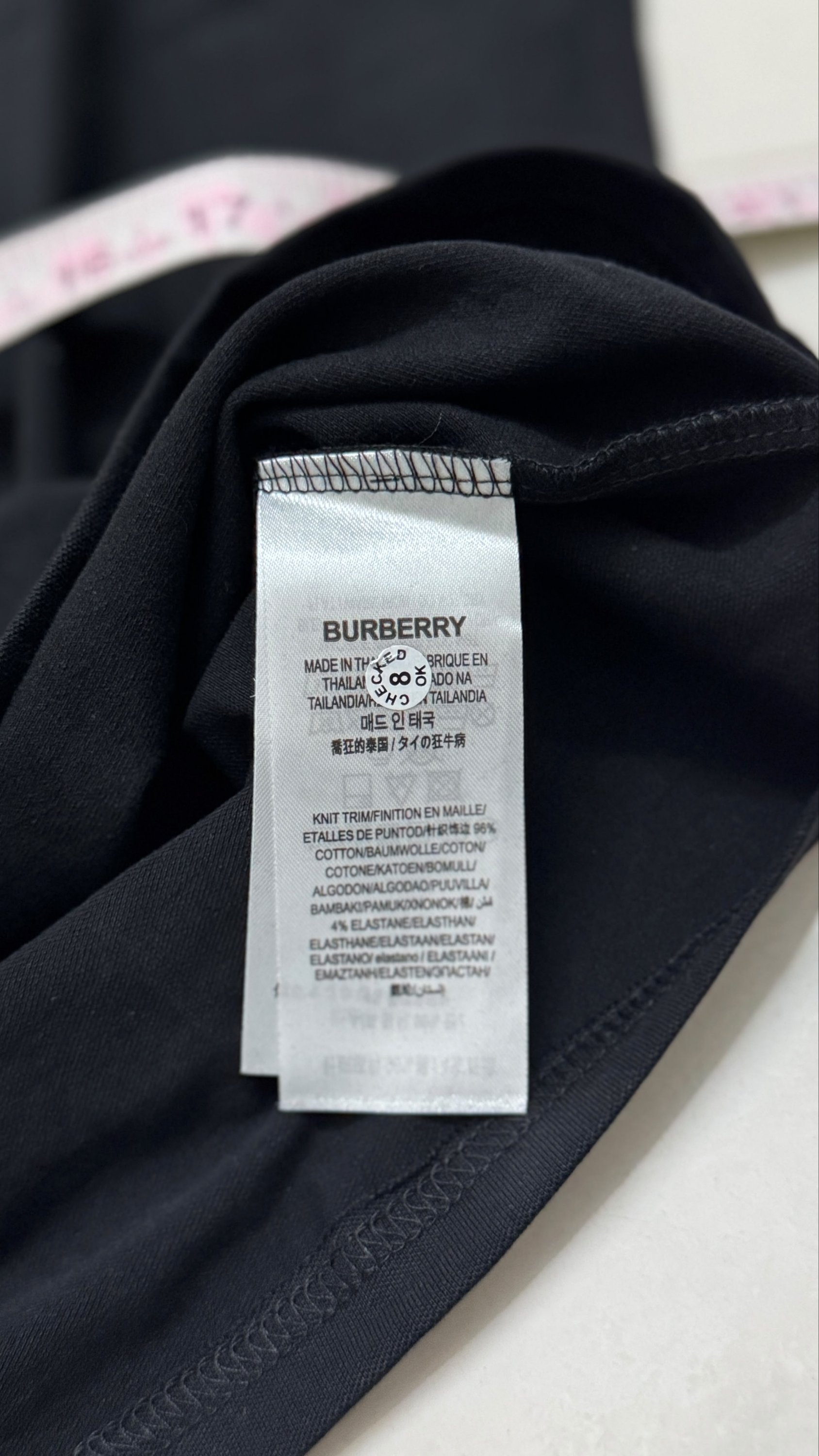 Burberry t shirt
Size xl (42-44)
Made in Thailand
₹899-/ - Image 2