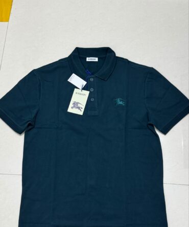 Burberry t shirt
Size L (chest 40-42)
Made in Thailand
₹799-/