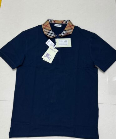 Burberry t shirt
Size L (chest 40-42)
Made in Thailand
₹899-/