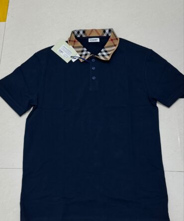 Burberry t shirt
Size xL (chest 42-44)
Made in Thailand
₹899-/