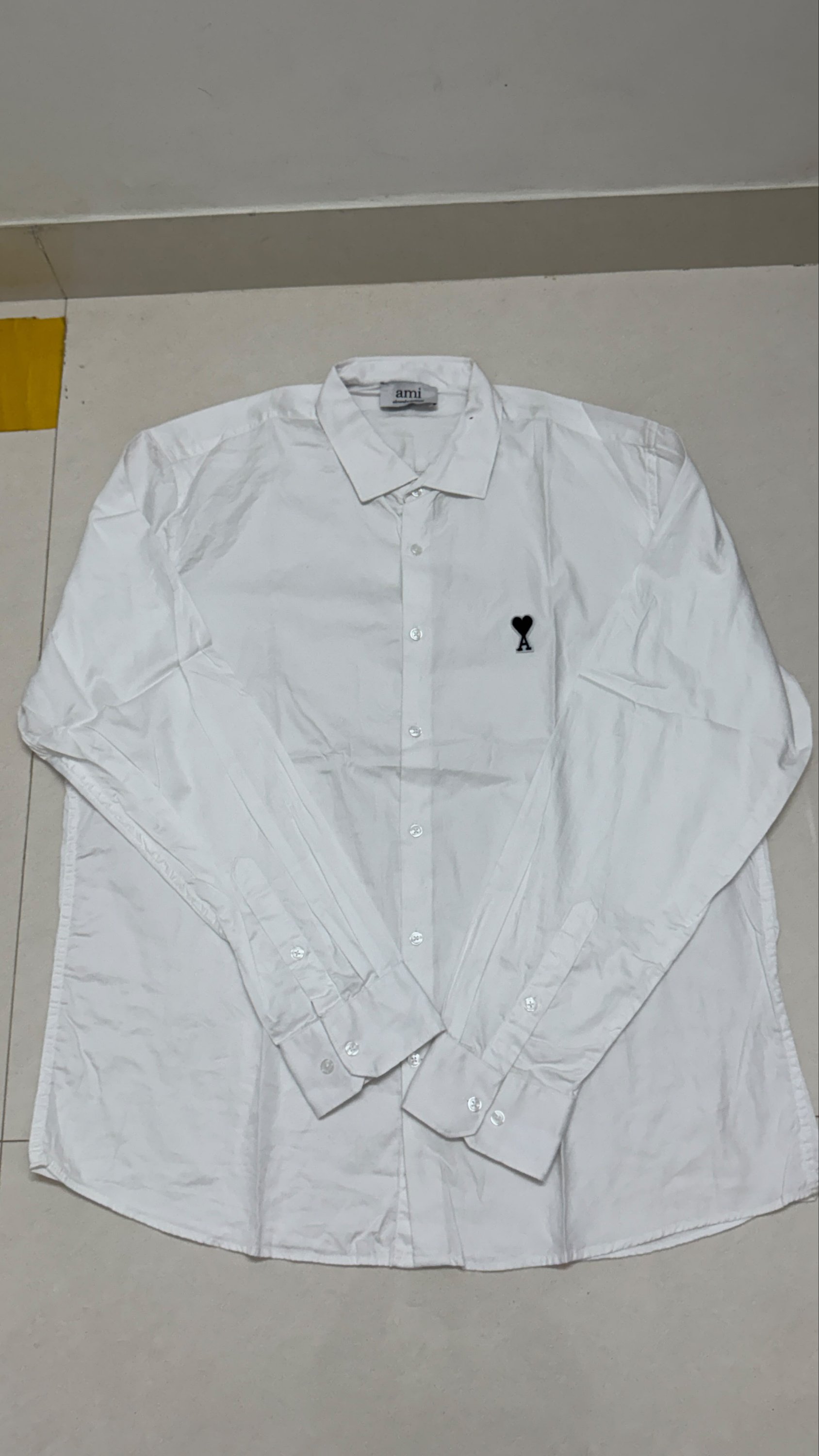 Ami paris
Japanese fabric
Size xl /46
₹749-/