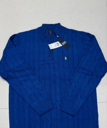 Half zipper
Ralph lauren
Size xl /42
₹1299-/