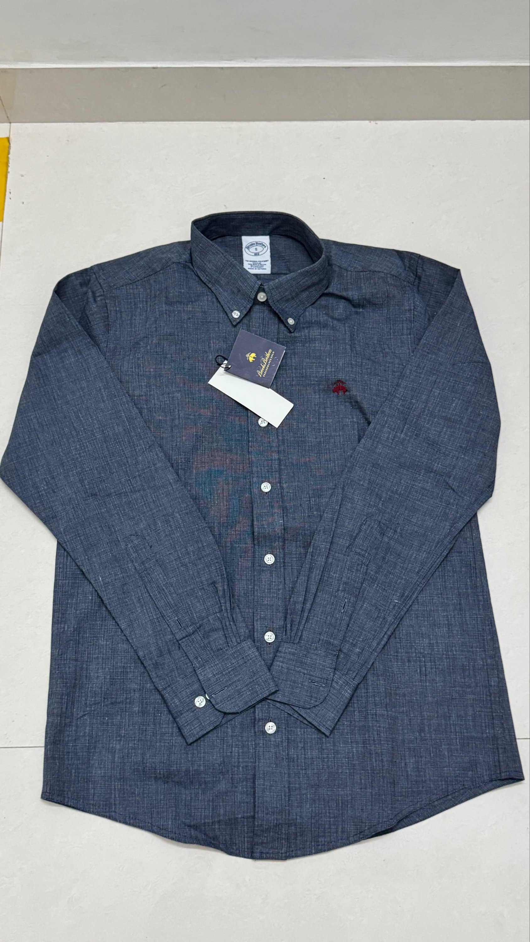 Brooks brothers
Size s/39
₹649-/