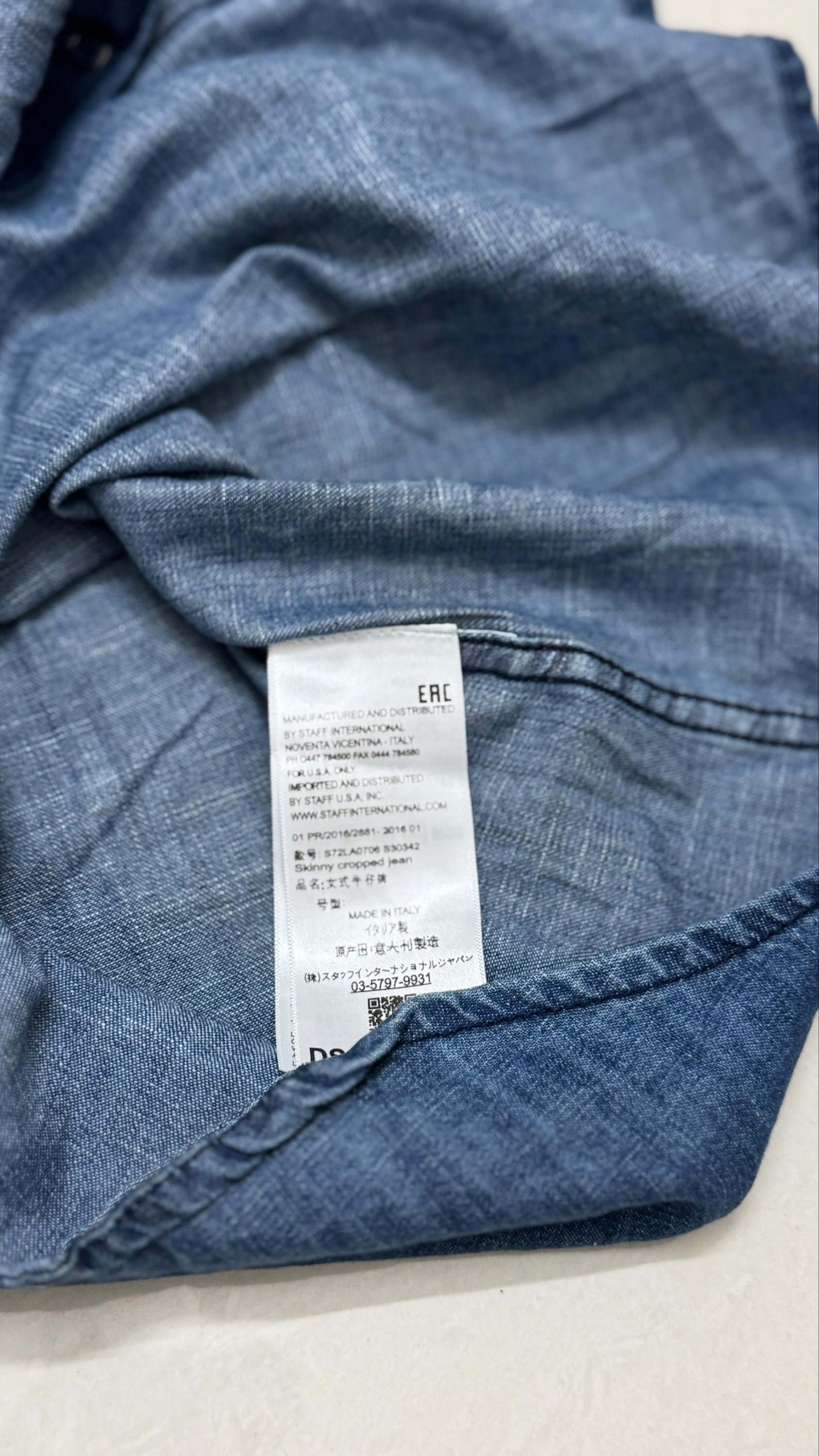 D squared denim shirt
Size m/40
₹999-/ - Image 2