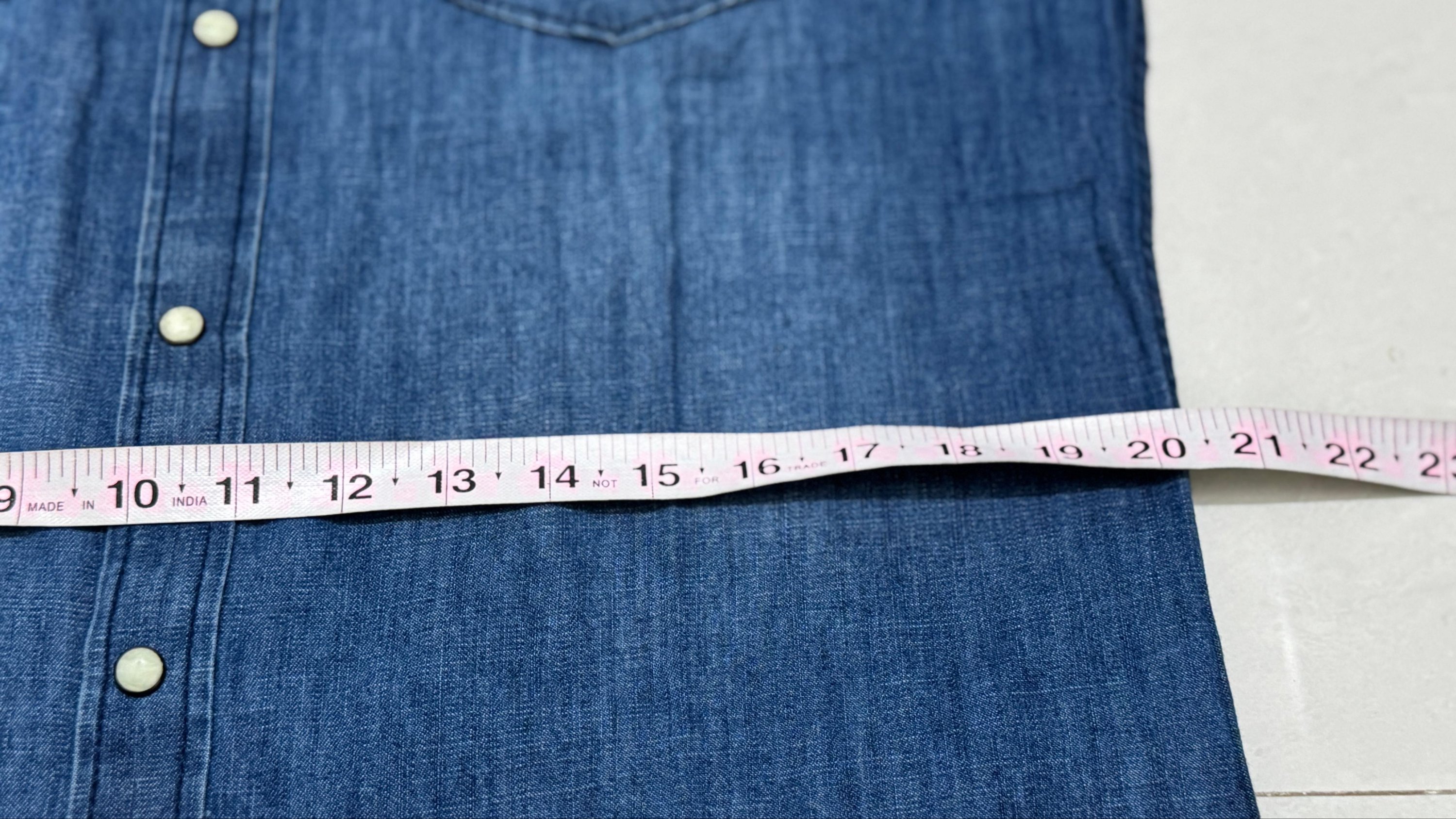 D squared denim shirt
Size m/40
₹999-/ - Image 3