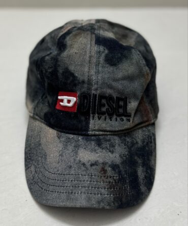 Authentic diesel 
Baseball cap
Limited edition 
₹1350-/